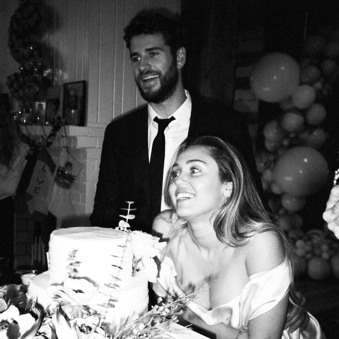 Miley Cyrus i Liam Hemsworth - nowe zdjęcia ze ślubu