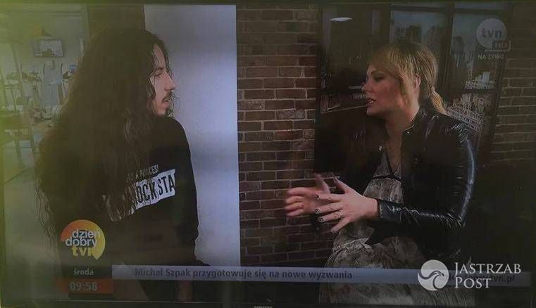Michał Szpak trenuje na siłowni