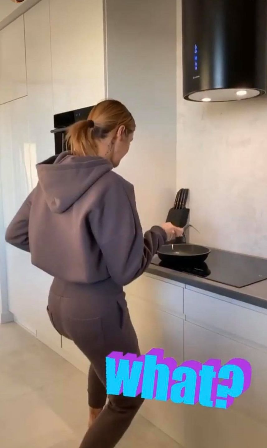 Jak mieszka Karolina Gilon?