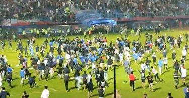 Indonezja: Tragedia na stadionie piłkarskim. 129 osób nie żyje