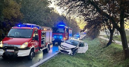 Tarnowskie Góry: Utrudnienia na DK11 po zderzeniu auta i ciężarówki