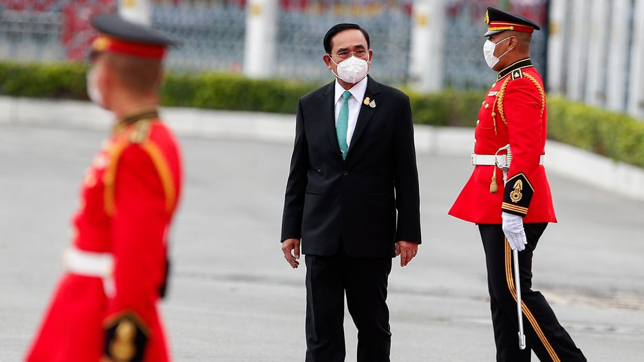 BANGKOK, THAILAND - 2022/05/02: Thailand's Prime Minister Prayuth Chan O-Cha (C) wearing a face mask as he waiting Japanese Prime Minister Fumio Kishida arrival during a welcoming ceremony at the Government House. Fumio Kishida is on a two-day official visit to Thailand. (Photo by Chaiwat Subprasom/SOPA Images/LightRocket via Getty Images)