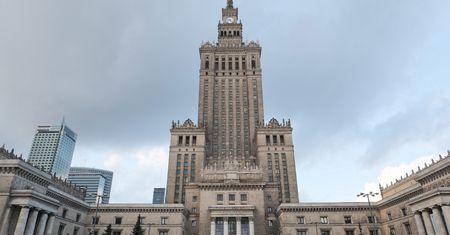 Warszawa. Reprywatyzacja w stolicy. Wypłacono 8,885 mln złotych odszkodowań