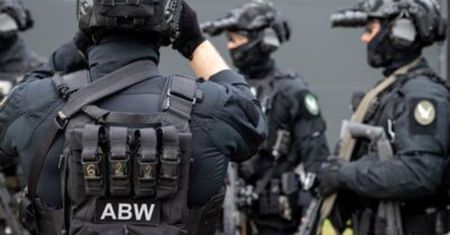 Przygotowywał zamach terrorystyczny. 17-latek zatrzymany przez ABW