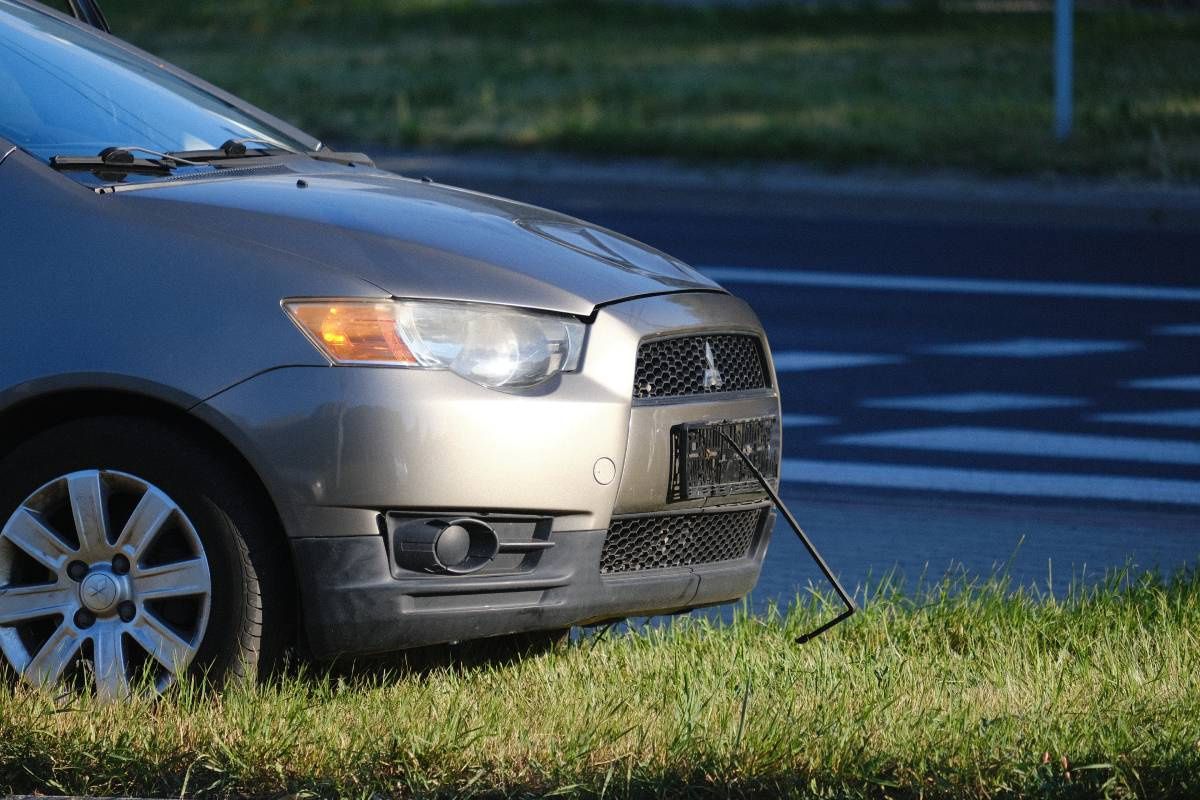 Kierowca mitsubishi potrącił rowerzystę na al. Andersa