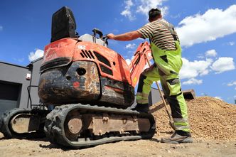 Budowa domu tym sposobem jest tańsza. Bank udzieli na to kredytu?