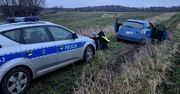 Kamieńsk Pomorski: Zlekceważył polecenia policjantów. Utknął w błocie i próbował uciekać pieszo