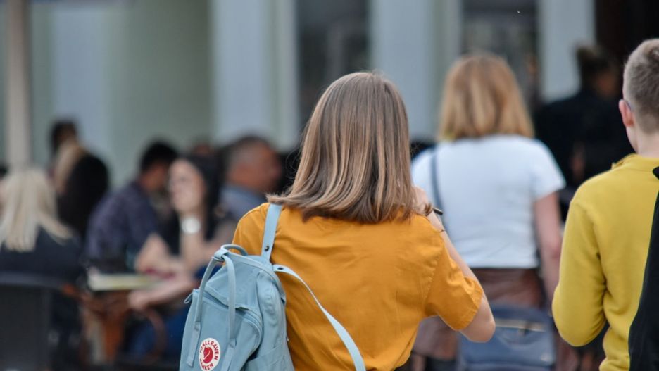 Młodzież z niemieckiej szkoły w miejscowości Freigericht w Hestii zapędzili się w szkolnych zabawach z papierem toaletowym. Gdy dyrektor przekazał rodzicom swoją decyzję, doszło do awantury 