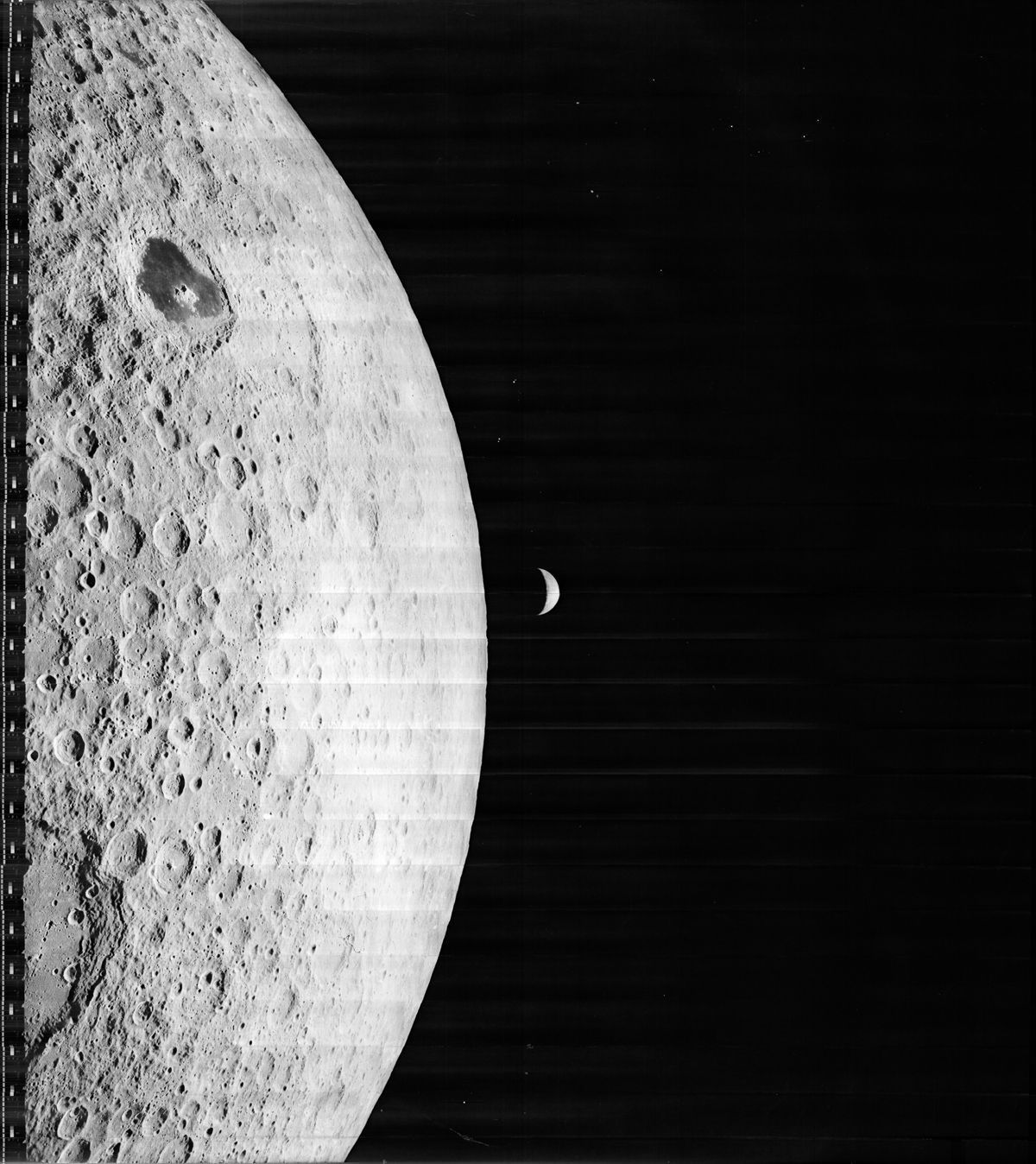 Misja Lunar Orbiter 1 zakończyła się 29 października 1966 roku, gdy uderzyła ona w powierzchnię na wschód od Morza Moskiewskiego po niewidocznej z Ziemi stronie Księżyca. W 2008 roku NASA powołała Lunar Orbiter Image Recovery Project. Przedsięwzięcie miało na celu odnowienie zdjęć za pomocą współczesnych metod, dzięki czemu ujawniono niewidzialne wcześniej szczegóły.