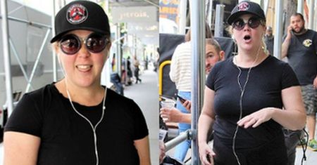 Amy Schumer chwali się bliznami po cesarskim cięciu na nowojorskiej ulicy (FOTO)