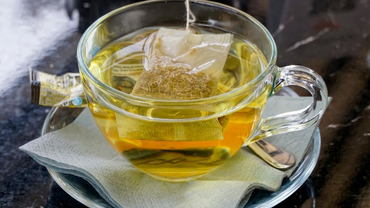 Zrezygnuj z tych ziół latem. W połączeniu ze słońcem działają toksycznie