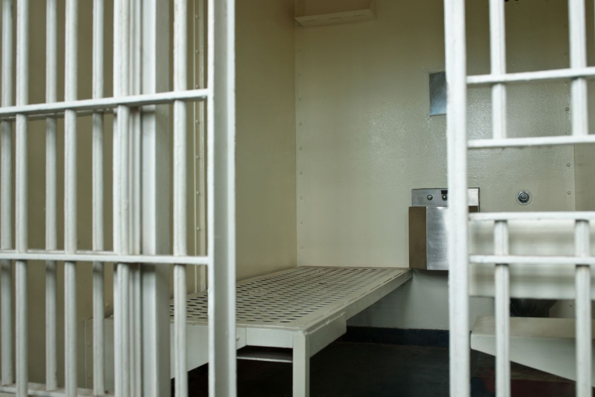 Tak 20-latek uciekł z więzienia we Francji. "Kumulacja błędów"