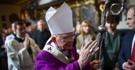 Abp Jędraszewski grzmi z ambony. "Rządzący chcą nam zafundować"