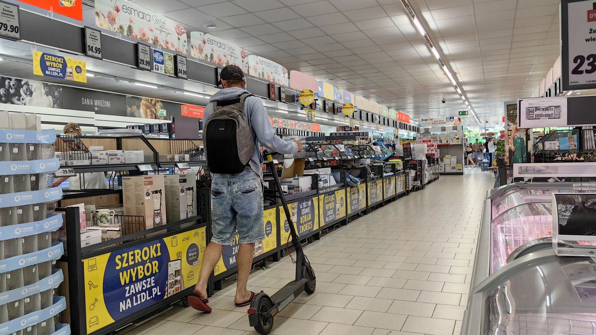 Stock Andrzej Zbraniecki
Fot. Andrzej Zbraniecki/East News, 14.07.2023. N/z: Zakupy w sieci hanlowej LIDL.
Andrzej Zbraniecki