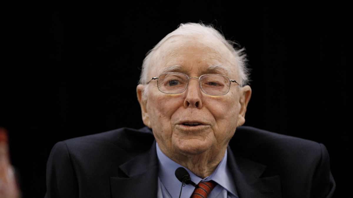 Berkshire Hathaway Vice Chairman Charles Munger Speaks At Daily Journal's Annual Meeting
Charlie Munger, vice chairman of Berkshire Hathaway Inc., speaks during the Daily Journal Corp. shareholder meeting in Los Angeles, California, U.S., on Thursday, Feb. 14, 2019. Munger discussed investing, banks, China, and health care at the meeting. Photographer: Patrick T. Fallon/Bloomberg via Getty Images
Bloomberg
USA, Americas, US, U.S.A., Business Finance and Industry, Los Angeles