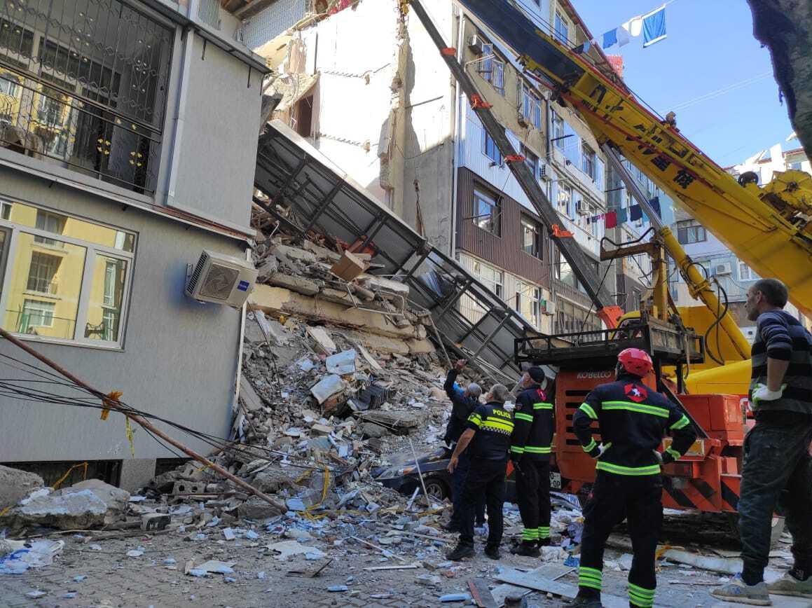 Runął blok mieszkalny w Batumi. Wstrząsające nagranie wideo