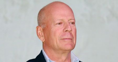 Zmagający się z demencją Bruce Willis uskutecznia przejażdżkę po "mieście aniołów" (FOTO)