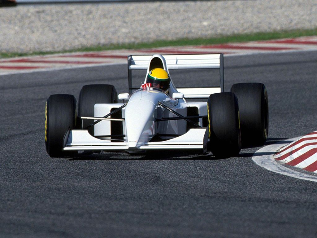 Ayrton Senna testuje McLarena-Lamborghini