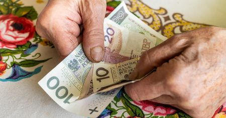 Oszuści byli bezwzględni. Dwie seniorki z Torunia straciły fortunę