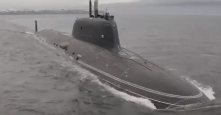 Rosyjski okręt o napędzie atomowym niedaleko USA. Co tam robi?