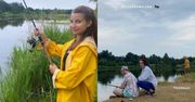 Skupiona Julia Wieniawa łowi ryby i relaksuje się na działce w towarzystwie Nikodema Rozbickiego: "CÓRKA RYBAKA" (ZDJĘCIA)