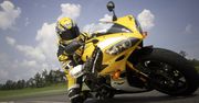 Wielki pojedynek: Yamaha R1 vs. Honda CBR vs. Audi [video]