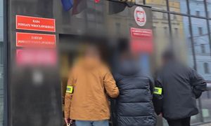 Rejestrowali "na lewo" setki wadliwych aut. Afera korupcyjna we Wrocławiu