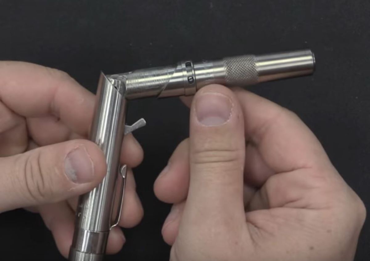 Tak wygląda przykładowy długopis-pistolet 