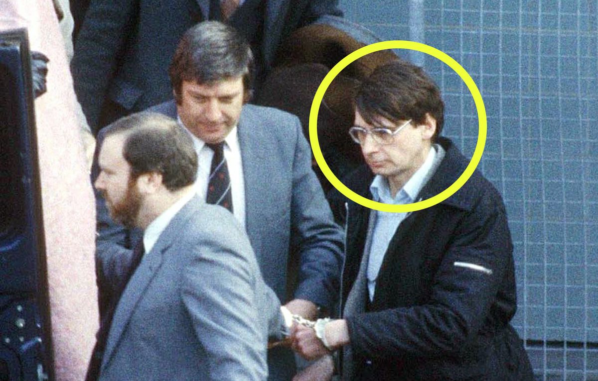 Dennis Nilsen w drodze na rozprawę sądową, luty 1983 r.