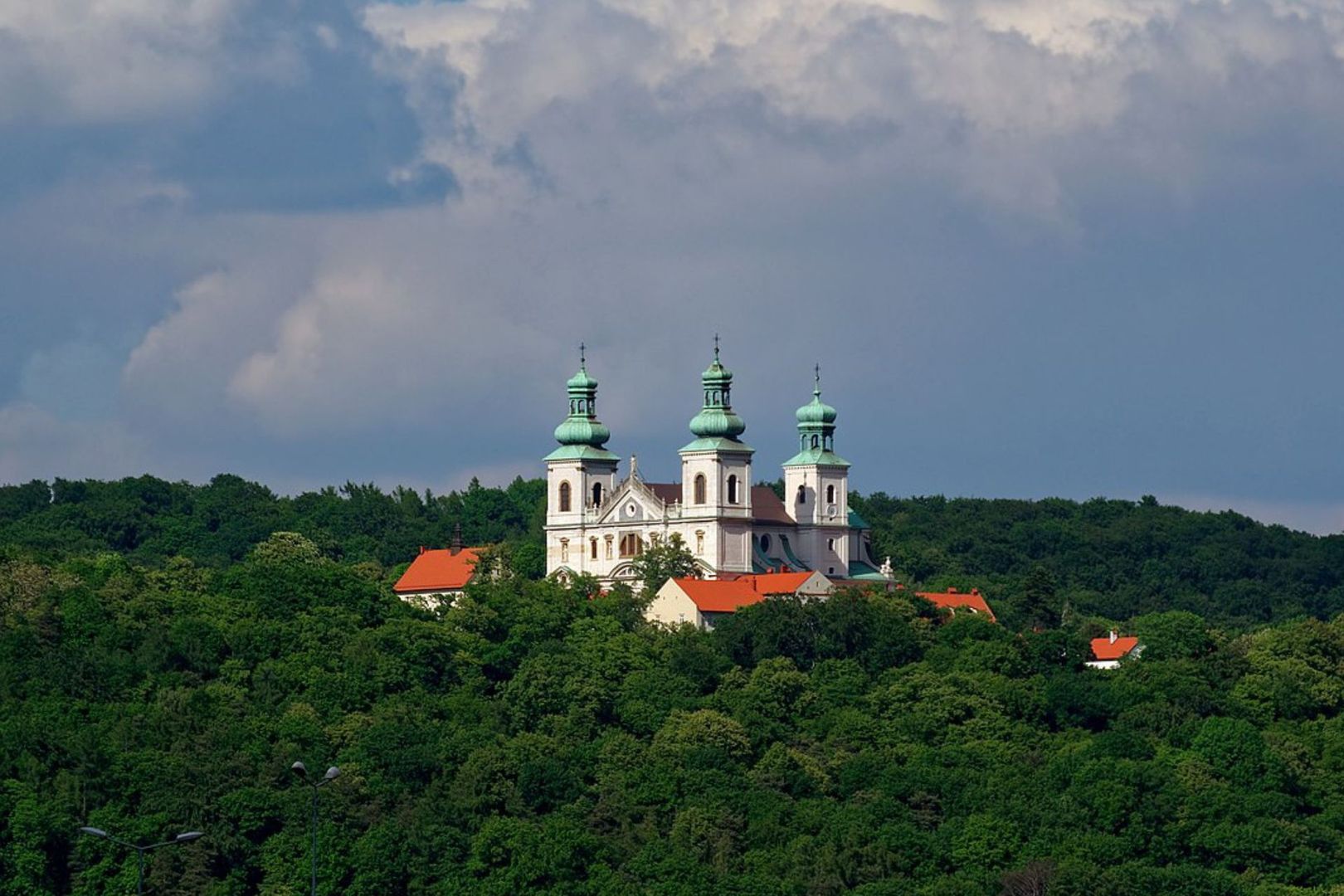 Mnisi z Krakowa zakazali wycieczek. Nie mają już cierpliwości do turystów