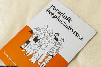 Polacy zabrali głos ws. Poradnika Bezpieczeństwa. Ocenili w sondażu