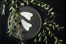 Kamień Gua Sha – który wybrać i jak używać? Jakie są efekty masażu?