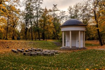 Skierniewice: Park w jesiennej odsłonie