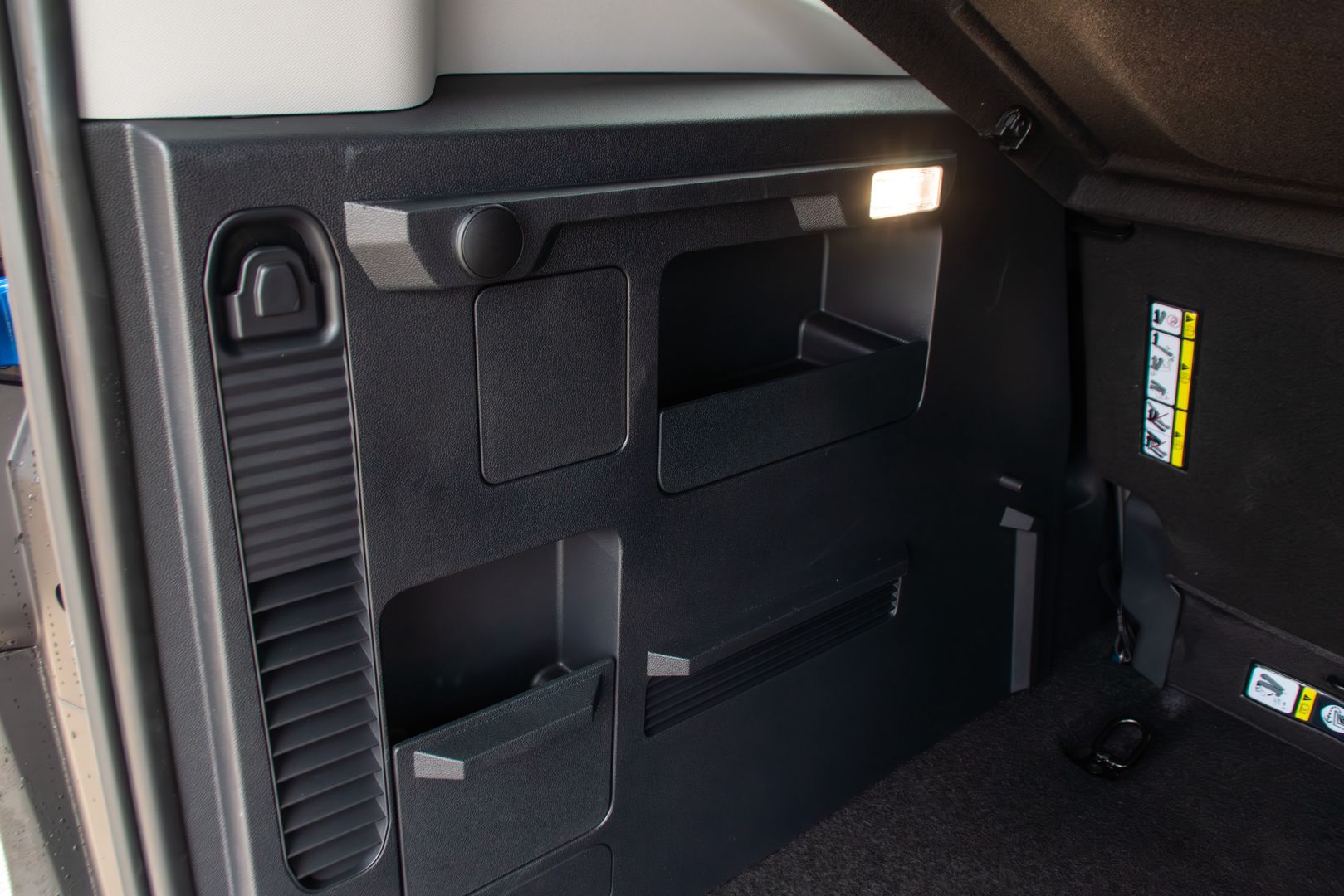 Ford Tourneo i Transit Courier 2024