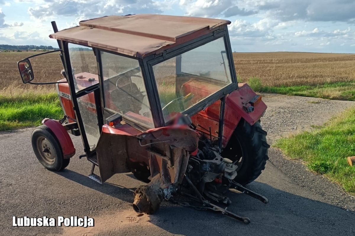 Zgubił koło w traktorze. Gdy przyjechała policja, dopiero się zaczęło