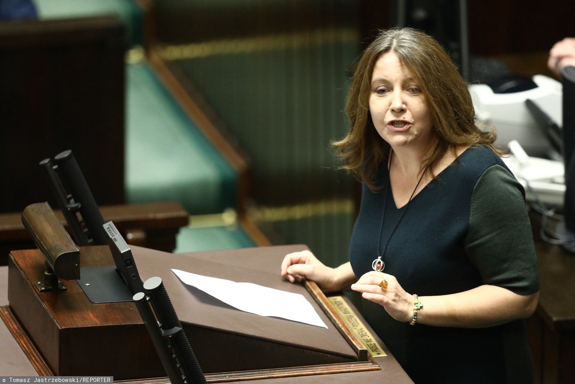 Joanna Lichocka chce przeprosin za billboardy ze swoim "gestem"