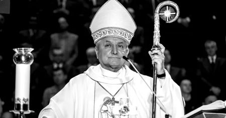 Pogrzeb biskupa Edwarda Janiaka. Są znane szczegóły uroczystości