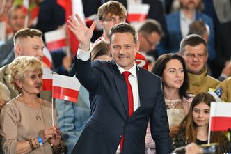 Wybory w Polsce mogą wstrząsnąć złotym. "Inwestorów martwią wyniki populistycznej opozycji"