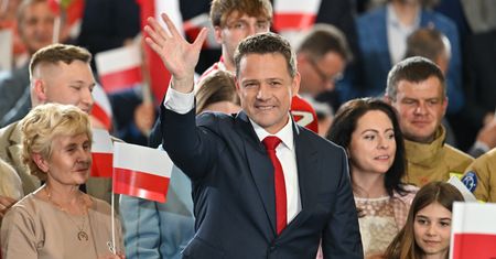 Wybory w Polsce mogą wstrząsnąć złotym. "Inwestorów martwią wyniki populistycznej opozycji"