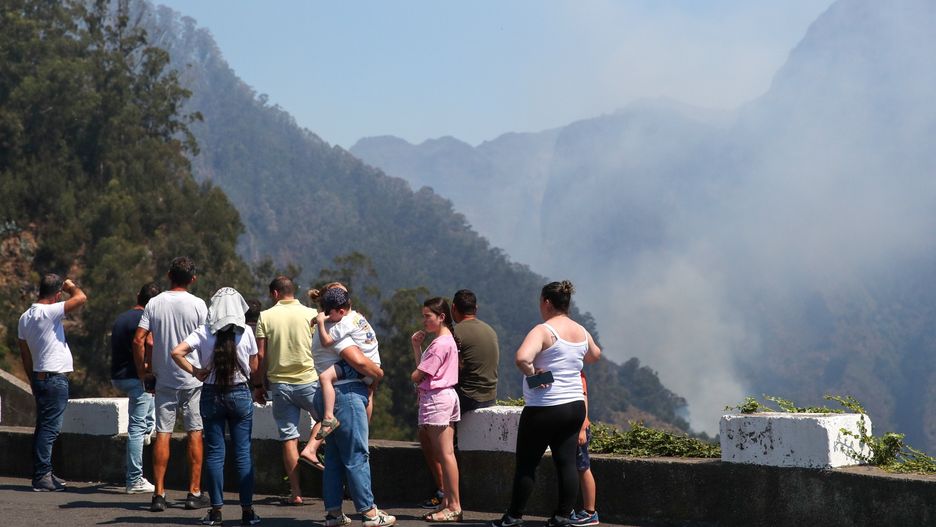 Na Maderze płonie las w gminach: Ribeira Brava i Camara de Lobos