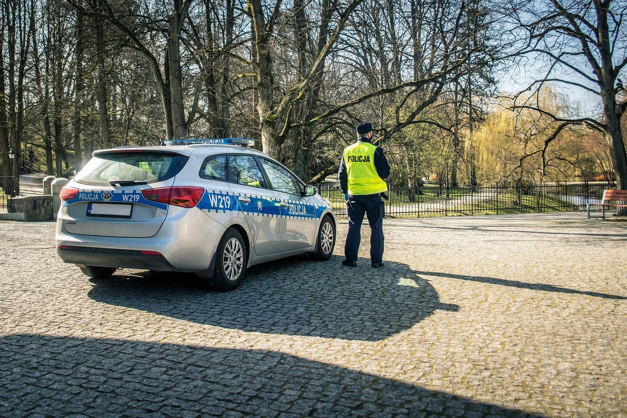 Policjant został postrzelony z broni