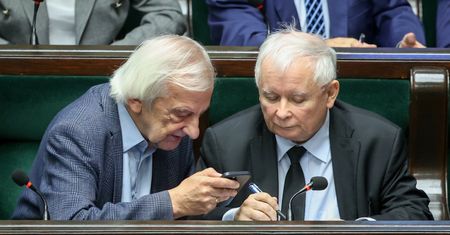 Będzie odpowiedź PiS na "babciowe" Tuska? Terlecki o podwyżce 500 plus
