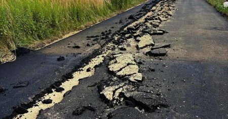 Zaorał asfalt. Sąsiedzi rolnika: wszyscy tu woleli go omijać