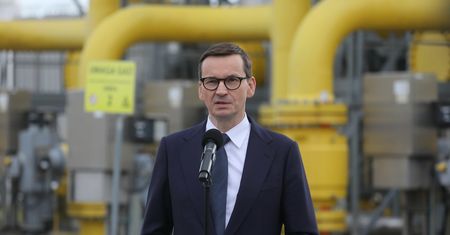 Problemy w Polsce z gazem. "Niekompetencja Morawieckiego"