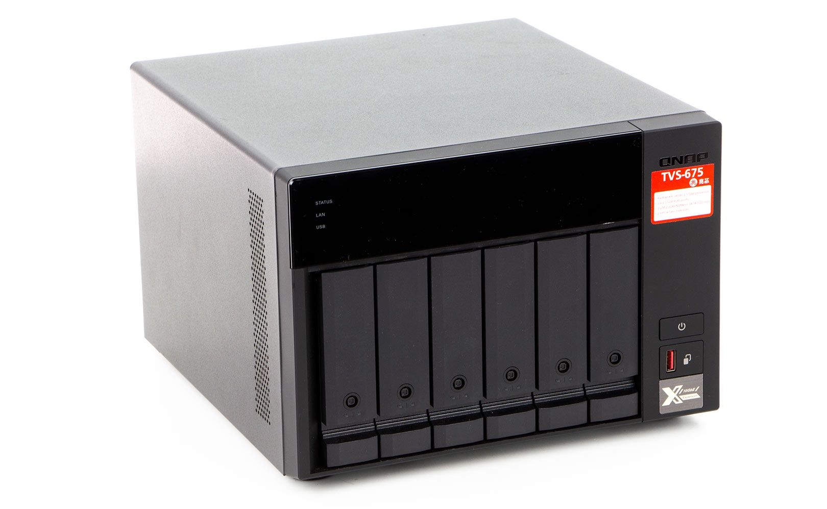 QNAP TVS-675 8GB - z profilu od góry, troche z boku