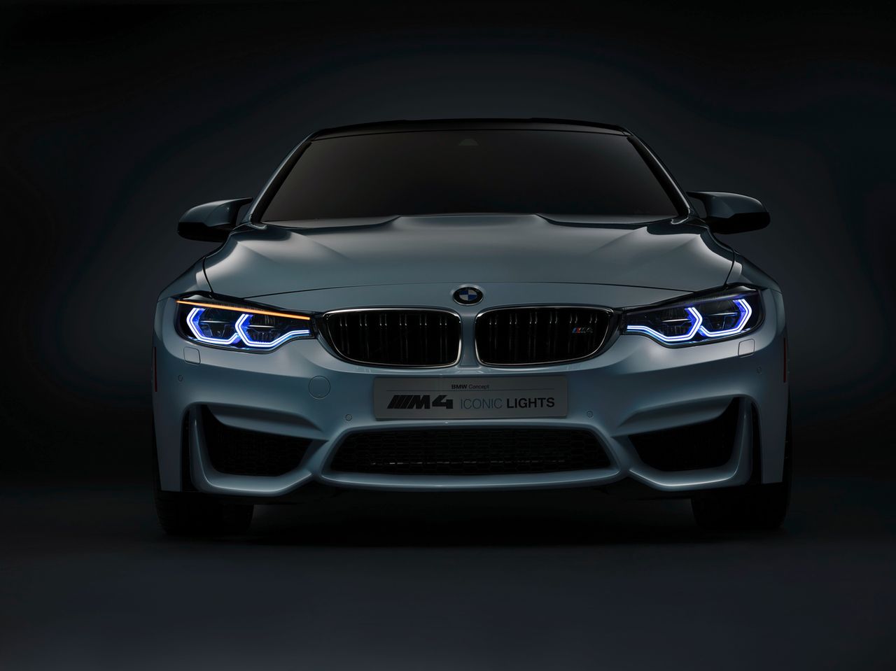 BMW przedstawiło M4 Concept Iconic Lights z laserowymi światłami [aktualizacja]