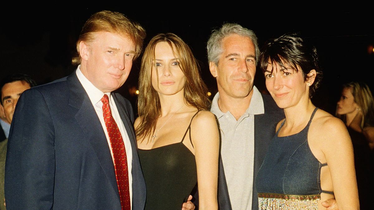 Donald i Melania Trumpowie, Jeffrey Epstein i Ghislaine Maxwell.