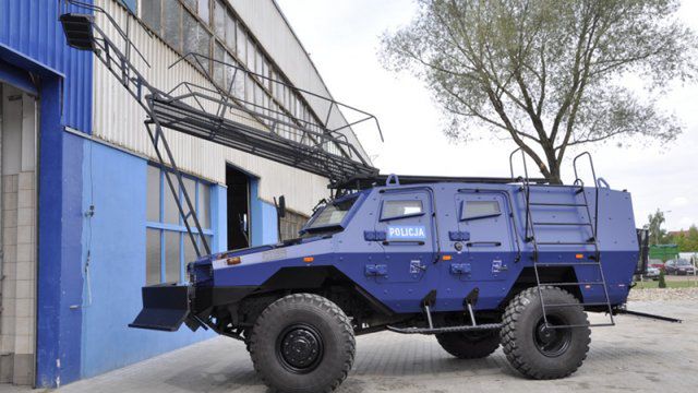 Pojazd Żubr dla policji