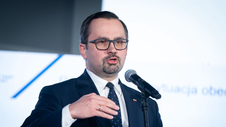 Marcin Horala (Government plenipotentiary for the STH) during the press conference on air traffic forecasts for Poland and the new Central Polish Airport (Solidarity Transport Hub) prepared by the IATA, at Chopin Airport in Warsaw, Poland, on 8 February 2022 (Photo by Mateusz Wlodarczyk/NurPhoto via Getty Images)
