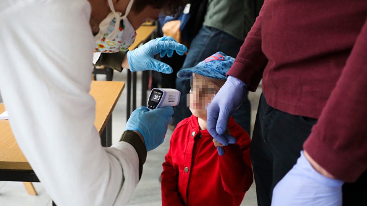 U coraz większej liczby dzieci można zaobserwować dolegliwości wywołane wirusem RSV (zdjęcie ilustracyjne) 